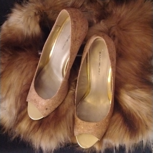 Bandolino gold peep toe pump - Picture 3 of 9